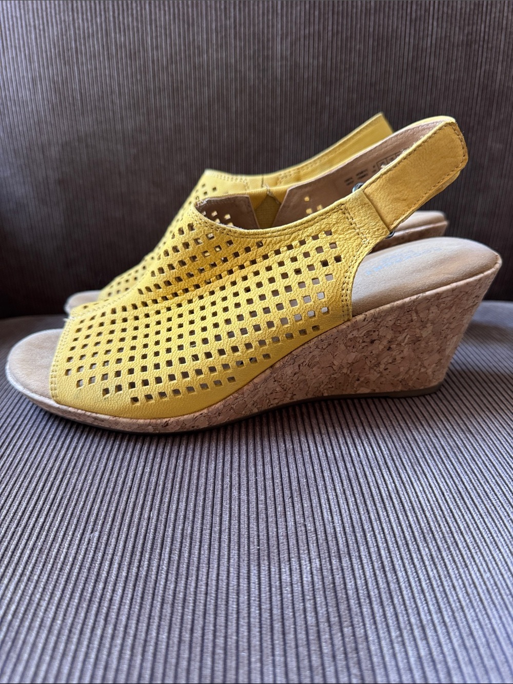 Rockport Briah Yellow Perforated Slingback Sandals